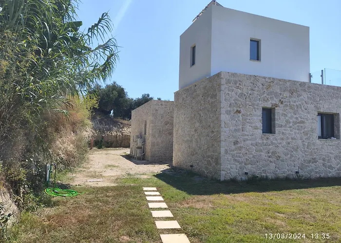 Arillas Dinos Villa